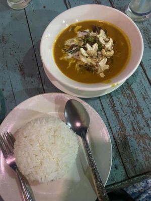 Lao Curry vegan.  at Sabaidee Sivilay Restaurant in Pakbeng
