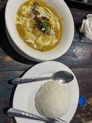 Curry with tofu  at Sabaidee Sivilay Restaurant in Pakbeng