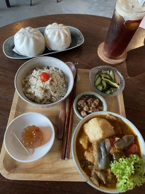 Red curry rice set   at Seong Man Teahouse 上文 in Ipoh
