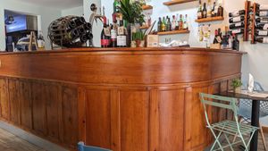 Cool wood on the counter / bar. at O Secreta in Machico