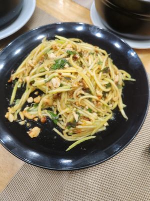 Mango salad at Nhà Hàng Chay Hoa Lư - Loving Hut in Ninh Binh