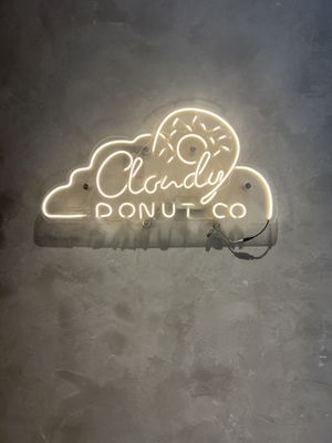 Love that they had mini donuts so we could try more flavors 🥰  at Cloudy Donut Co in Brooklyn