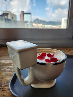 Rose soy latte at Ddong Café in Seoul
