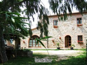Esterno Agriturismo 'La Cortevilla' at La Cortevilla - Agriturismo Biologico in Suvereto