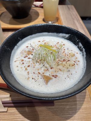 creamy white ramen  at Hakkou Ramen izuru - 発酵ラーメン  in Yokohama