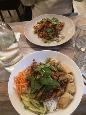 Bowl et pad thaï at Mia'Mi in Lyon