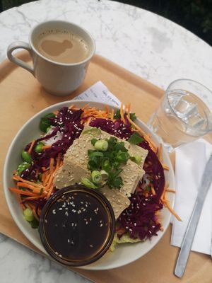 Noodle-sallad with tofu. 135kr. Simple and delicious! at Café Blå Katten in Mariefred