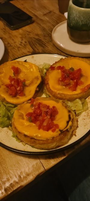 cheesy corn tartelettes as a startet at Seibo in Buenos Aires