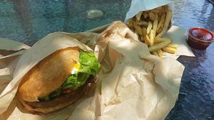 Burger at HipCityVeg - Rittenhouse in Philadelphia