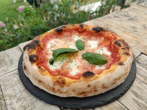 Pizza margherita at DALL'ITALIANO BEACH in Menorca