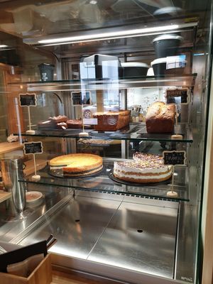 Cake bar at Katzentempel - Augsburg in Augsburg