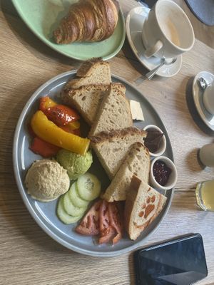 Tempelfrühstück   at Katzentempel - Augsburg in Augsburg