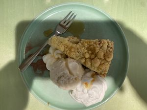 Apple crumble pie  at Katzentempel - Augsburg in Augsburg
