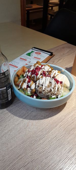 Leckere Bowl nach eigenem Wunsch bearbeitet. at Katzentempel - Augsburg in Augsburg