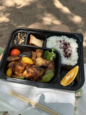 Look at that ✨ chef’s kiss 👩‍🍳   at Somenoya in Barcelona