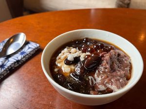 Taiwanese Dessert "douhua" at Jiyuubokuminzoku Cafe in Aomori