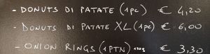 Donuts di patate (potato donuts) are vegetarian, the onion rings are vegan at Pittule - Freetfood in Lecce