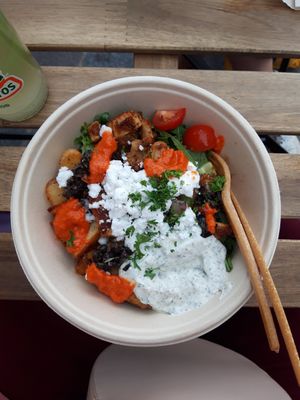 Olymp bowl with oat tzatziki, potatoes and soy protein bites at Kvetkas in Helsinki