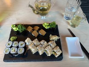 Chefs choice platter and toasted rice green teaa  at NUGA in Longyearbyen