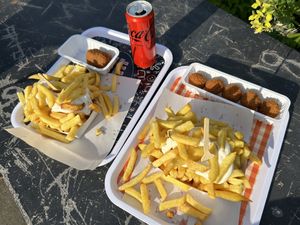   at Frituur De Petaat in Antwerpen