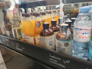 Fresh drinks at Chez Albert in La Rochelle