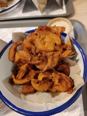 Oignons fris et sauce ranch at GORYA in Brussels