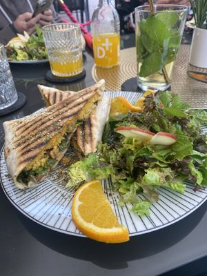 Wrap mit Falafel und Paprika Hummus 🫑   at Kaffee Goldbart in Bad Schwartau