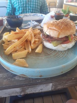 Vegan burger at Food in Box in Kemer