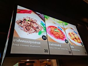 Plenty of choice and so cheap at BKK - Veg Stall Food Court - T21 in Bangkok