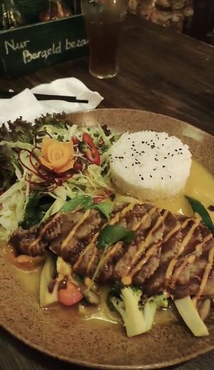  at Hanoi Vegan & Heinenhof in Cologne