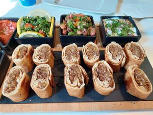 closer view on one half of the "Schlüchtern Box" at Falafel Schlüchtern in Schluechtern