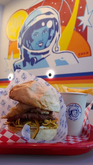 La recocha es la mejor hamburguesa vegana que me he comido, sus sabores están perfectamente equilibrados, muy muy deliciosa at Stankov - Usaquén - temporarily closed in Bogota