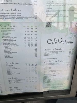  at Café Victoria in Paris