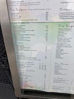  at Café Victoria in Paris