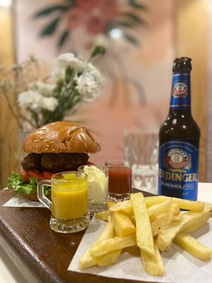 HAMBURGUESA DE LENTEJAS at Misky Veggie in Piura