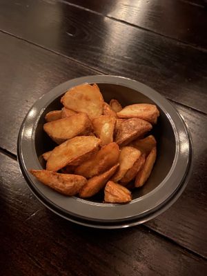 bussin fries   at Universal Studios - Leaky Cauldron in Orlando