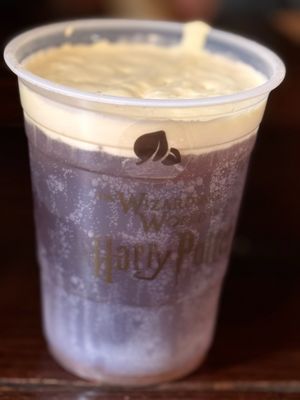 Vegan Butterbeer with vegan foam   at Universal Studios - Leaky Cauldron in Orlando