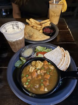   at Universal Studios - Leaky Cauldron in Orlando