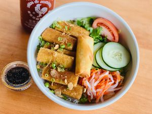 Vegan Noodle Salad at Viet-Nomz in Winter Park