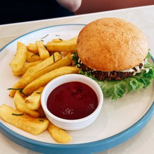 Vegan burger   at Unicorn Noms in Janabiyah