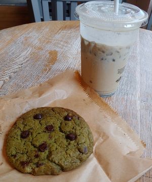 Iced black sesame cream latte (I'd already drunk it down quite a bit lol) and matcha cookie (it was SO GOOD) at Cafe Vegu in Lewes