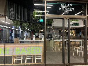 Closed Saturday night at 6:30pm when all online indications say it should be open    at Clean Kitchen Club - Battersea Power Station in South West London