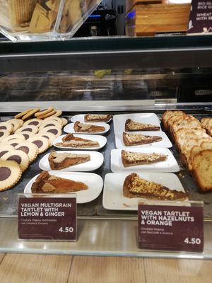 Vegan cakes at VCE - Natoo in Venice