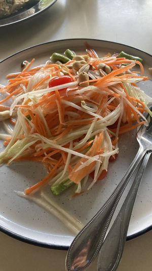 Papaya salad  at Life Style Thai Food in Koh Phangan