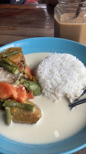 Tom kha (coconut soup with tofu on rice) + iced coffee with coconut milk  at Life Style Thai Food in Koh Phangan