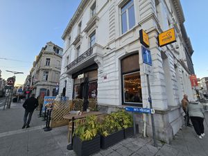 On the corner at Fitchen - Vlaanderenstraat in Ghent