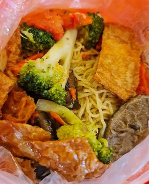 Mushroom Noodle ~ 12/3/23 at Ru Yi Vegetarian - 如意素食 in Central Singapore