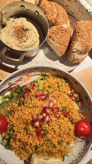 Tabouleh salat & hummus   at bona'me in Frankfurt