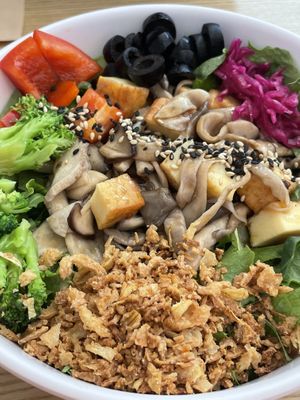 So colorful. Feel getting healthy with even looking at it!  at Slow Cali in Seoul