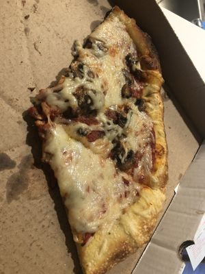 Pizza at Lilly's Pizza in Raleigh